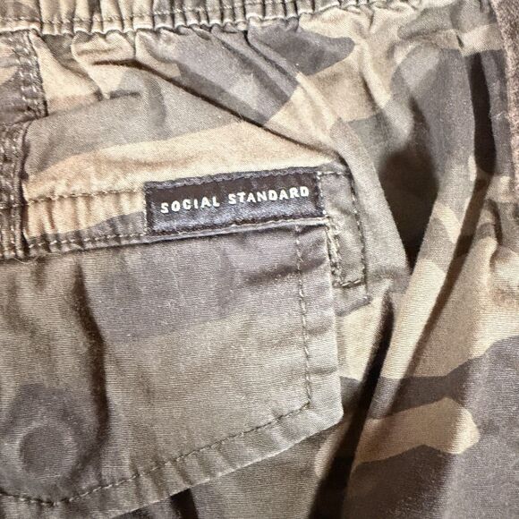 Social Standard by Sanctuary Womens Pants Camo Crop Sz Large Cargo Cotton Blend - Picture 5 of 7